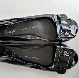 Super cute black flats